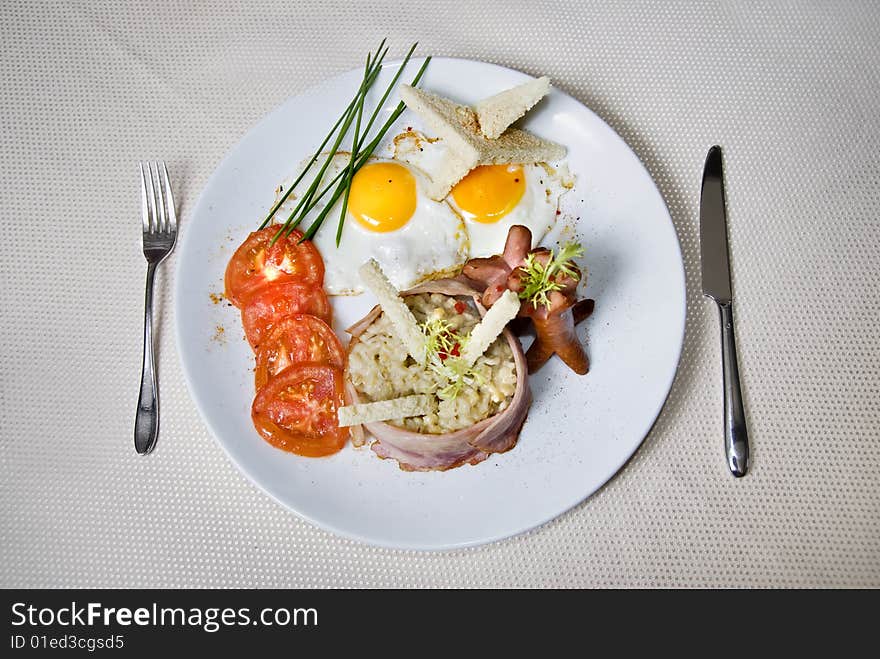 English breakfast on the plate