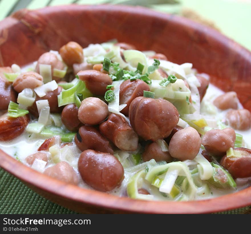 A fresh soup of beans with leak