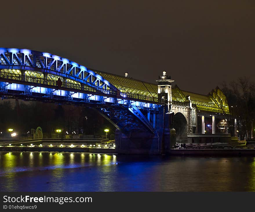 Foot bridge over the Moscow river.