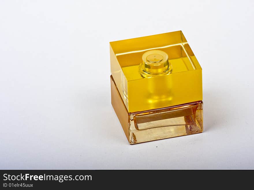 Cube perfume