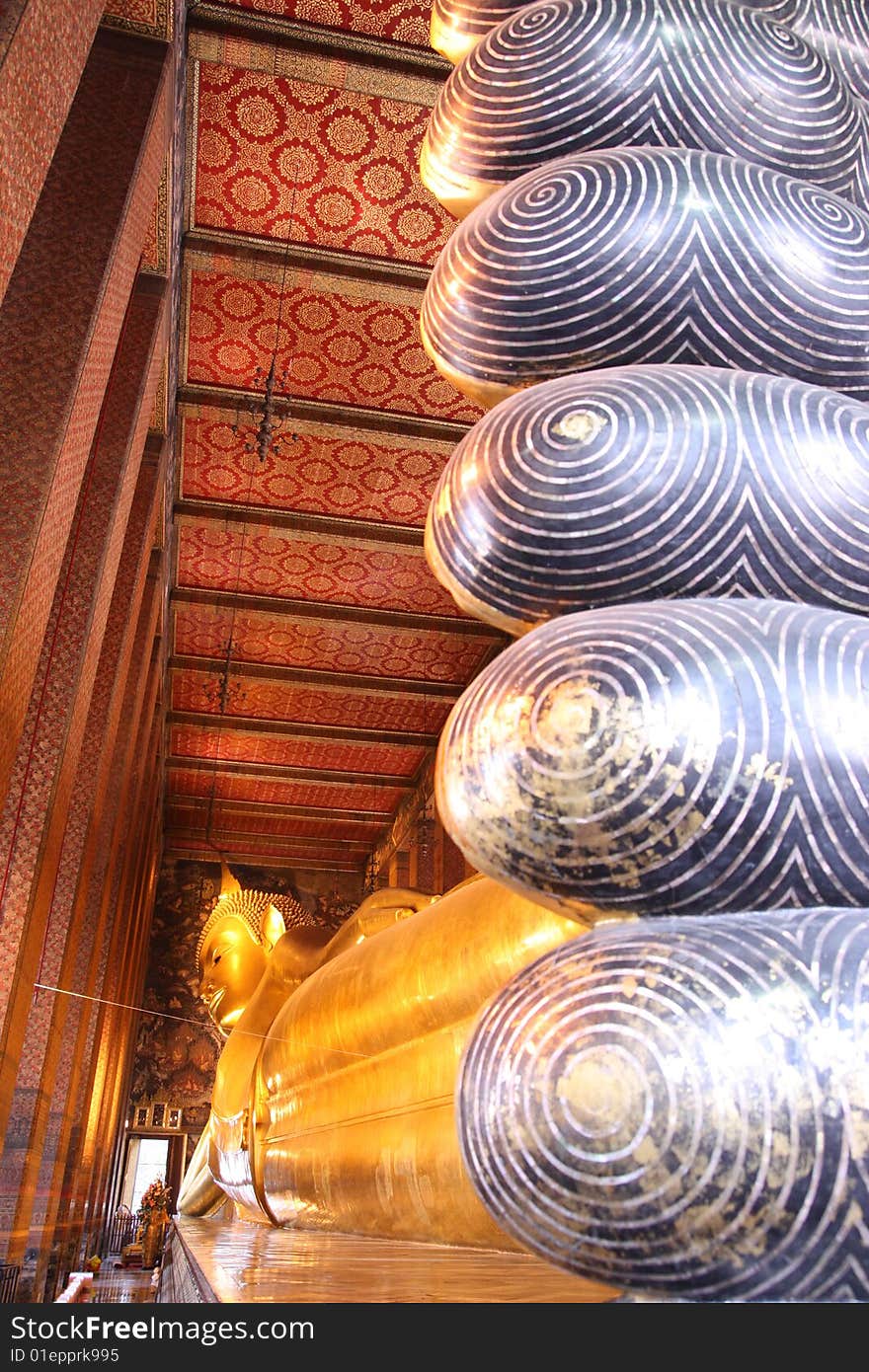 Reclining Buddha