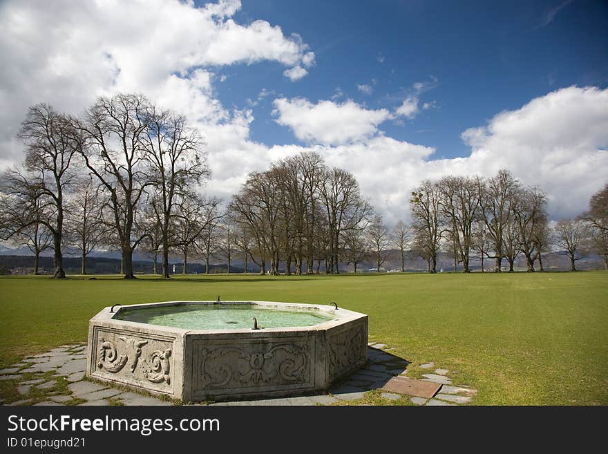 Overlooking the square of Heitere Zofingen with lawn and Lindengviert. Overlooking the square of Heitere Zofingen with lawn and Lindengviert.