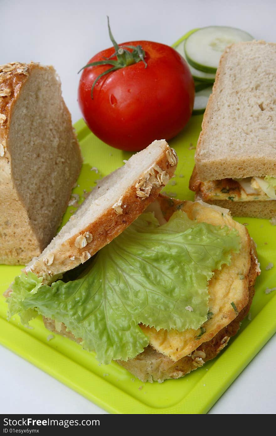 Sandwich with meat and vegetable