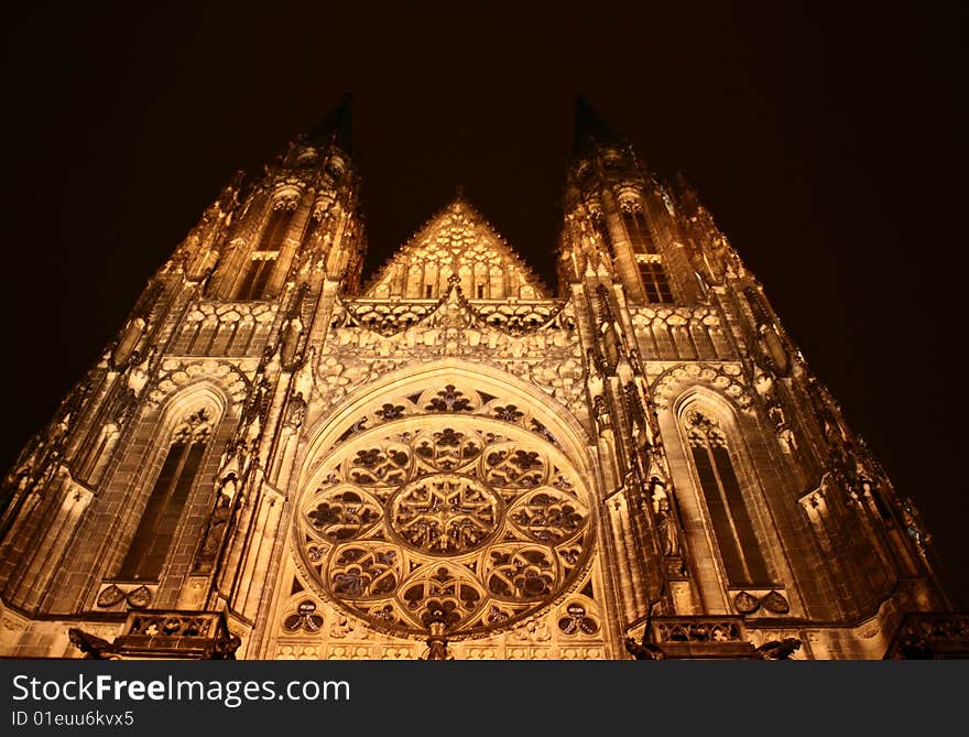 Prague St. Vitus cathedral at night.