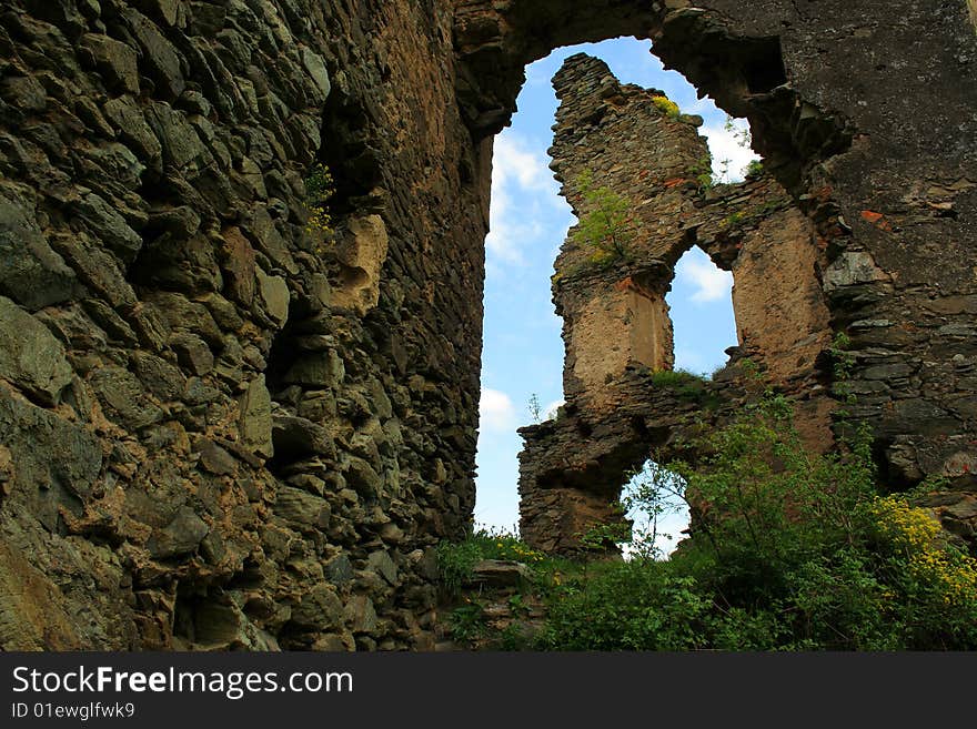 Colt fortress ruins