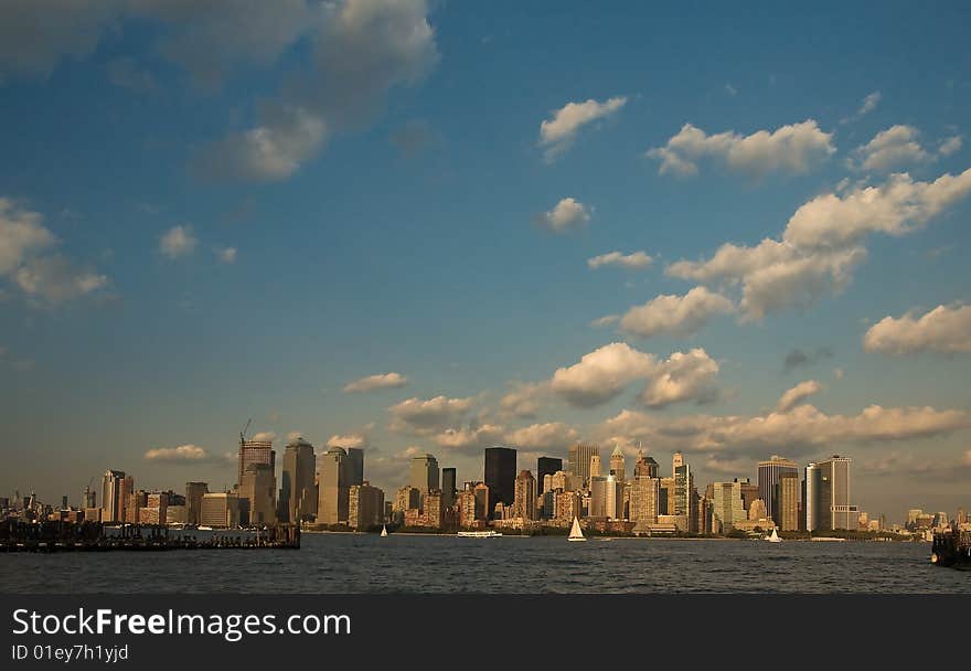 Photo of lower manhattan panorama, cloudy sky in background