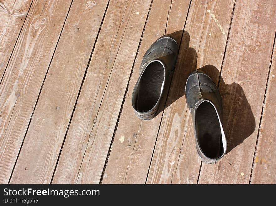 Tub on wooden floor