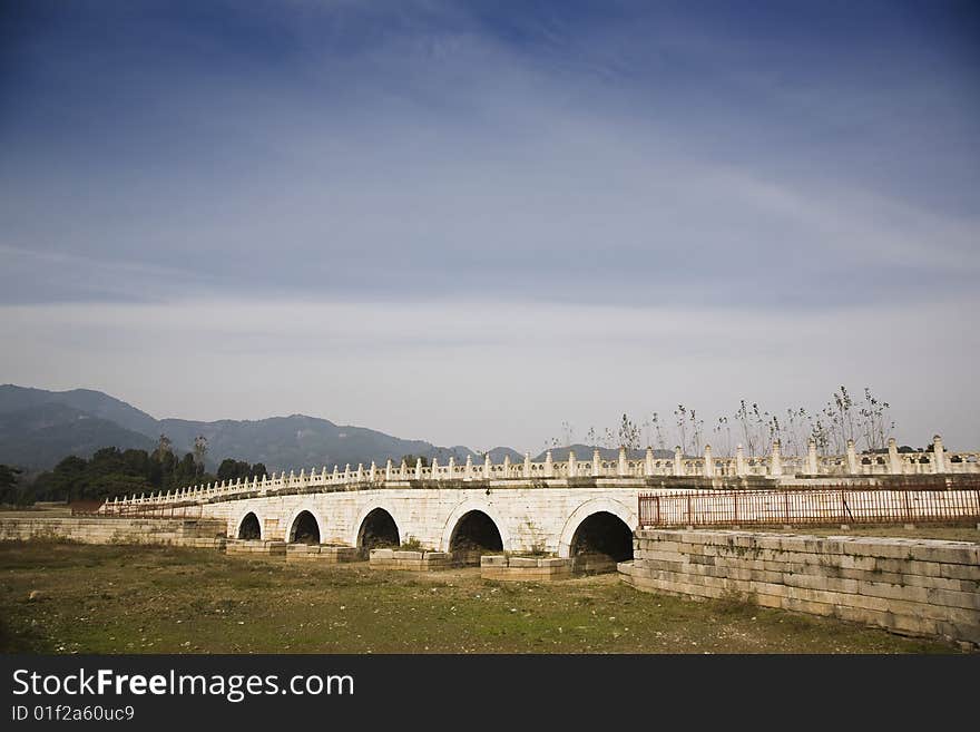 A long history of the five-hole bridge, in the qing east tombs.