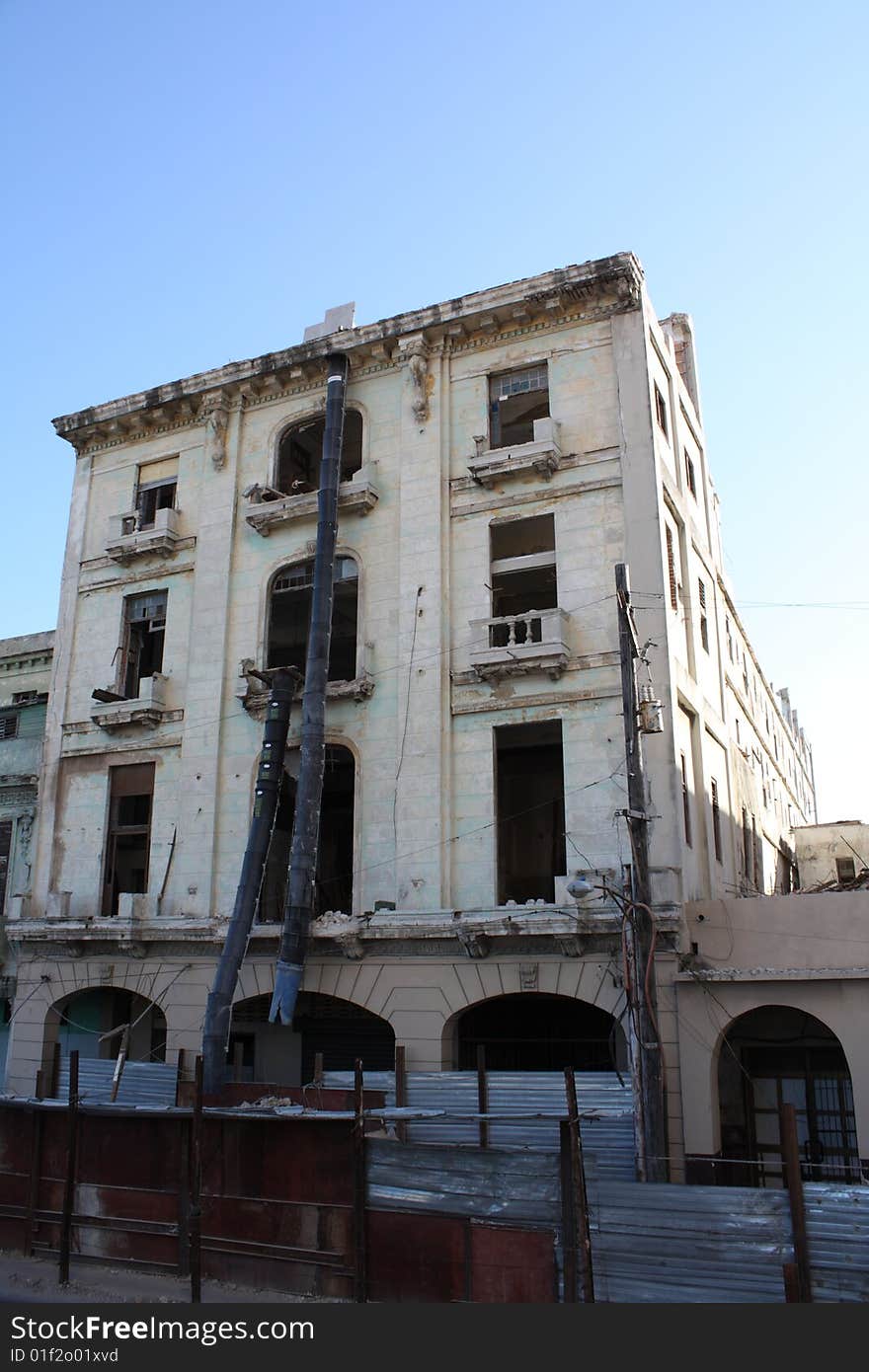 Old building under restoration, in Old Havana