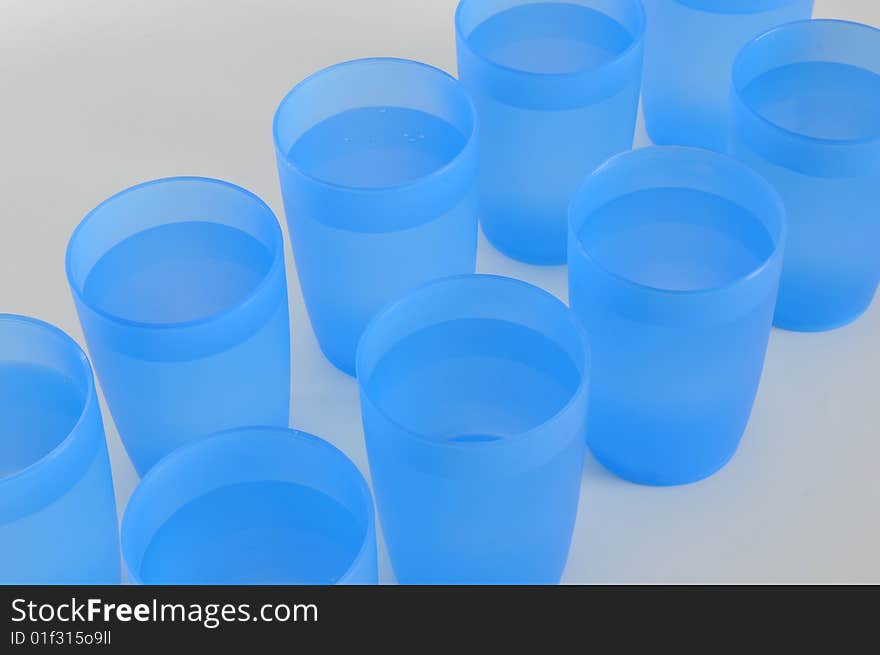 Some transparent plastic beaker,blue color. Some transparent plastic beaker,blue color.