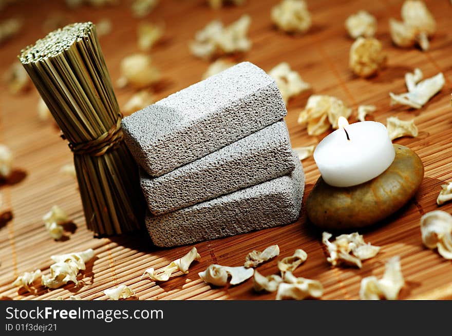 Pretty spa display on a bamboo mat.