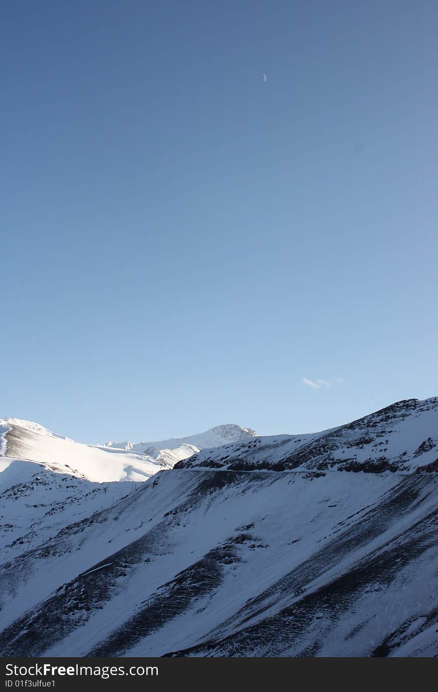 Photo skim on mouting pass Hudzhand-Dushanbe. Photo skim on mouting pass Hudzhand-Dushanbe