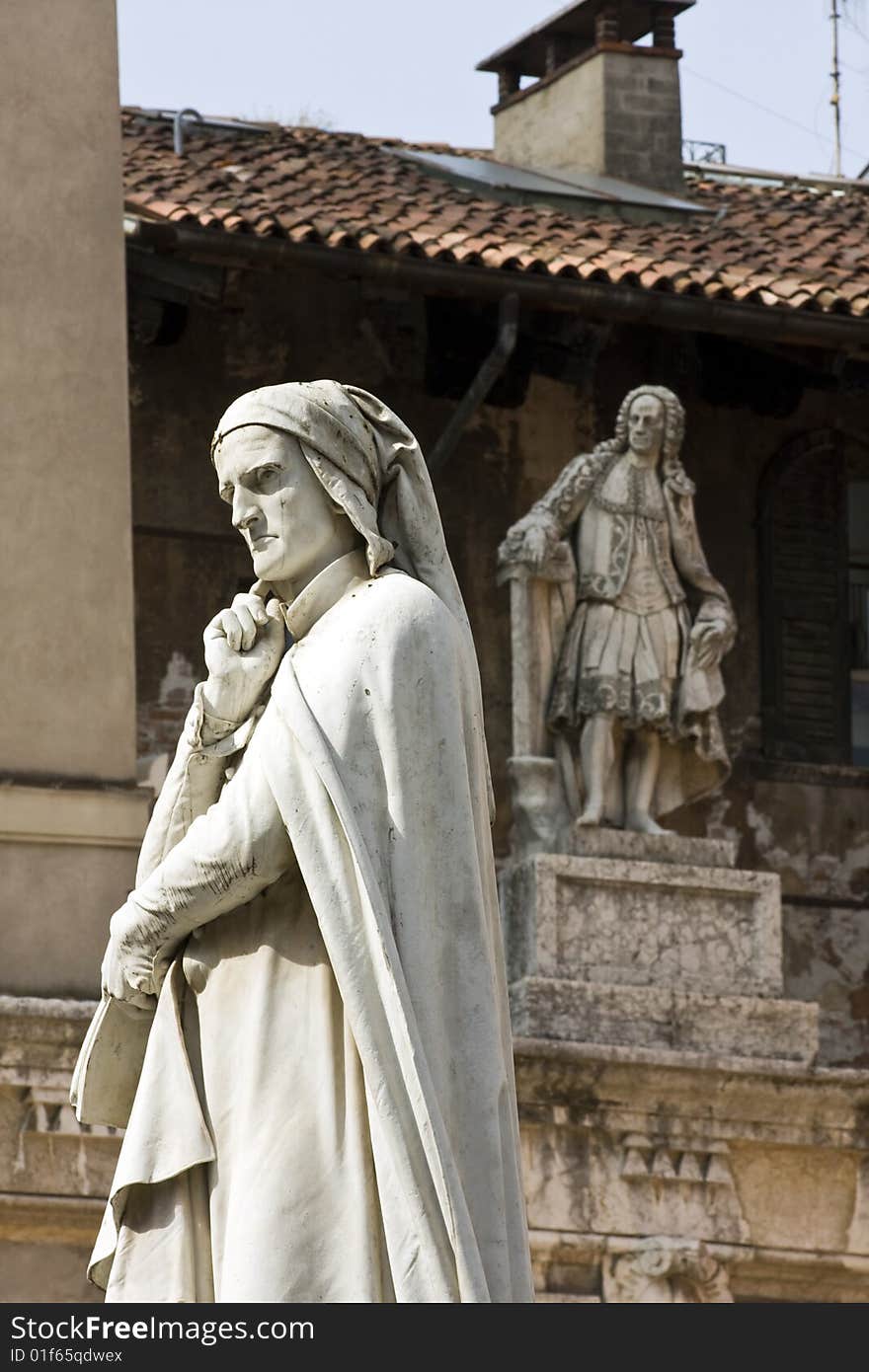 Verona, Piazza dei Signori. View of Dante Statue. Verona, Piazza dei Signori. View of Dante Statue