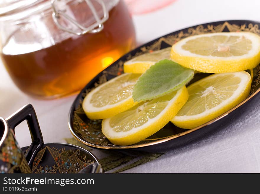 Slice citrus