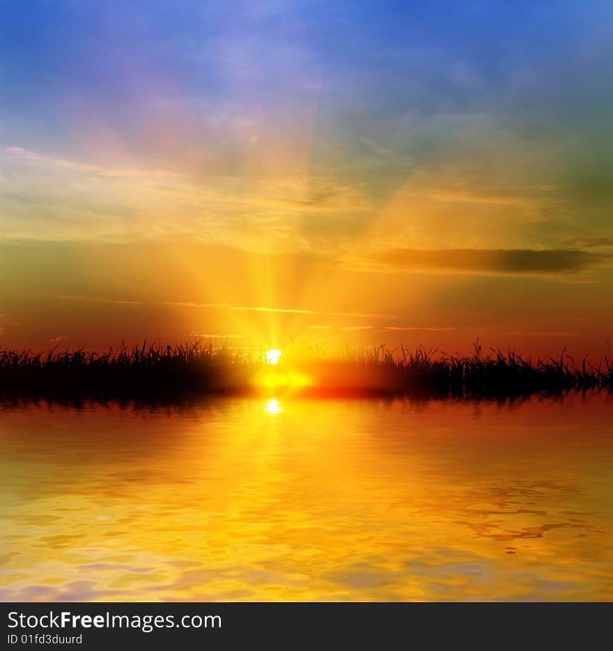 Beauty sunset background. sea reflection