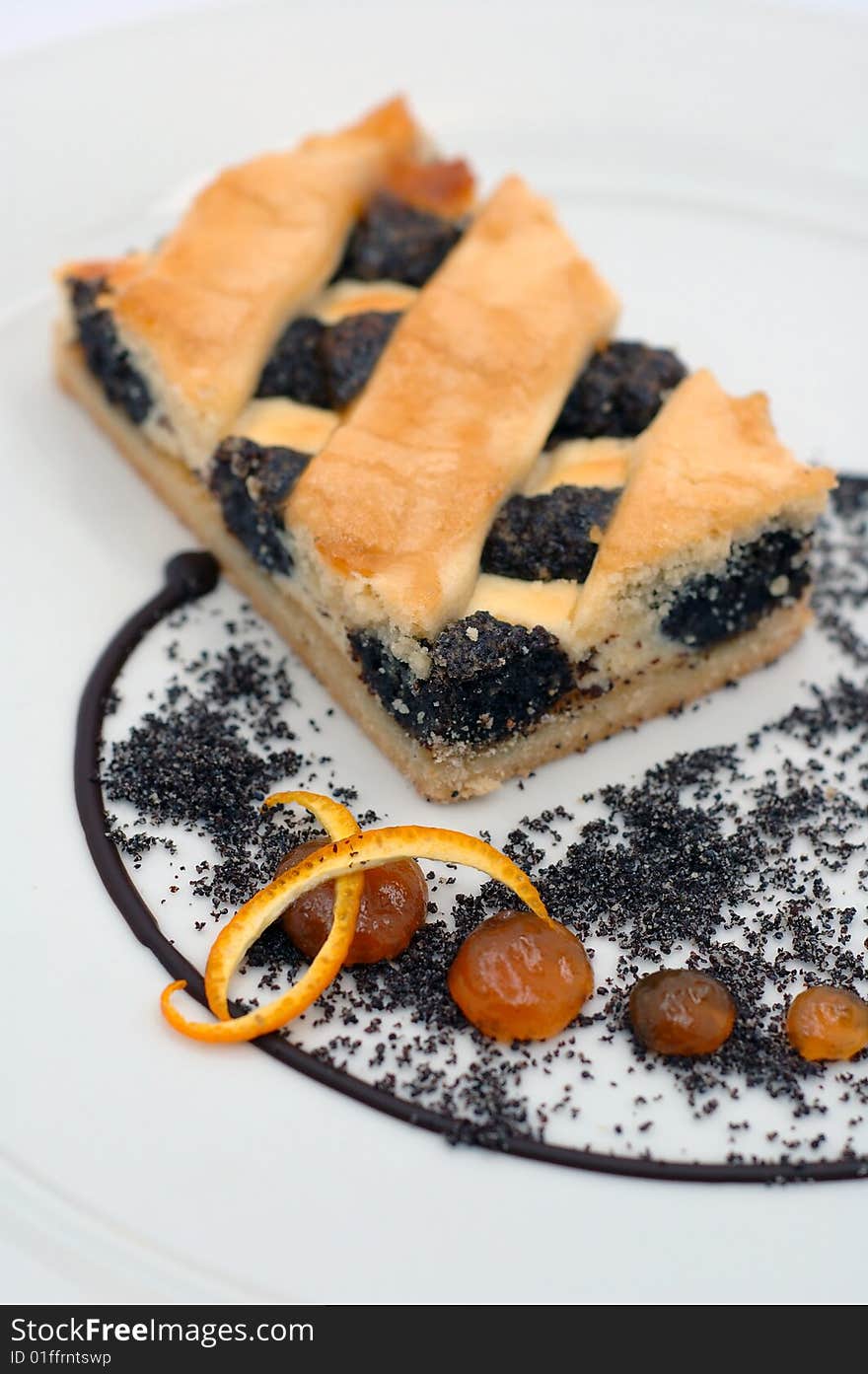 Poppy-seed pie