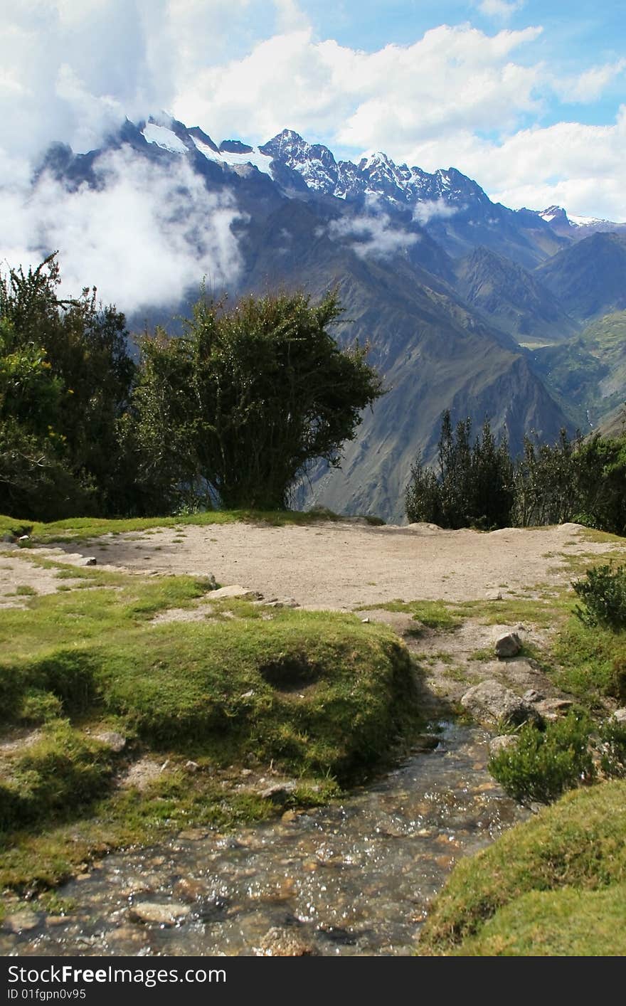 Stream with a view on the Inca Trail