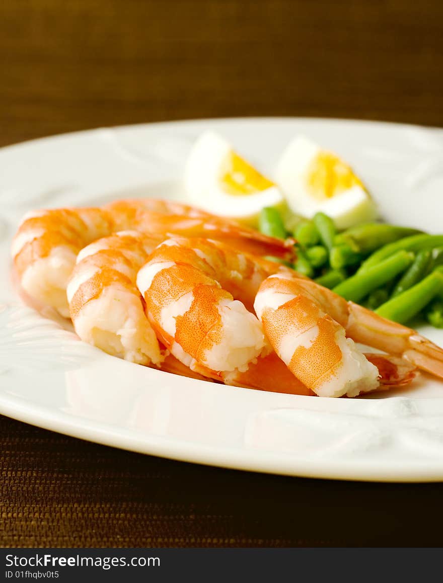 Delicious salad of shrimps with eggs and green beans