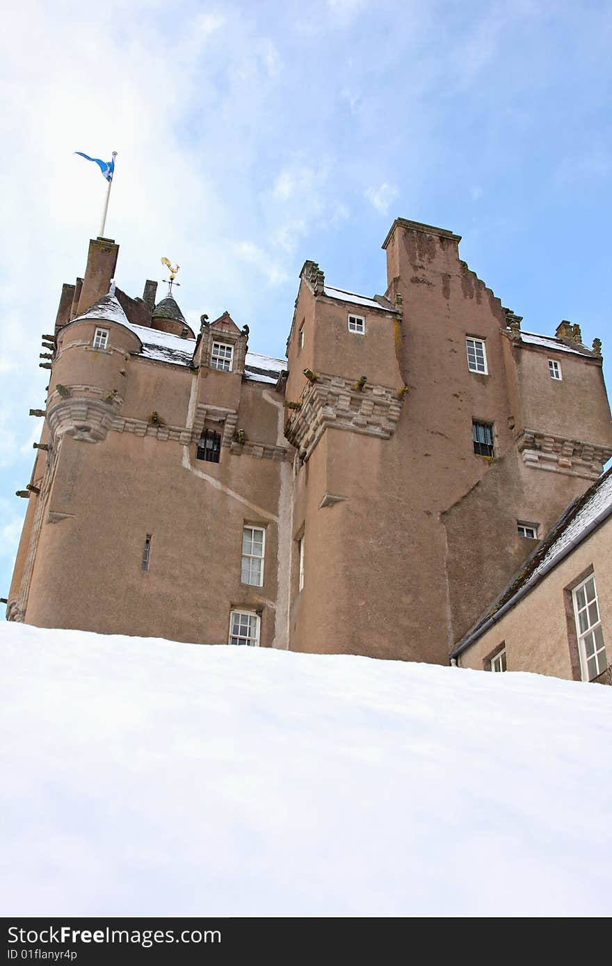 Crathes Castle in the snow