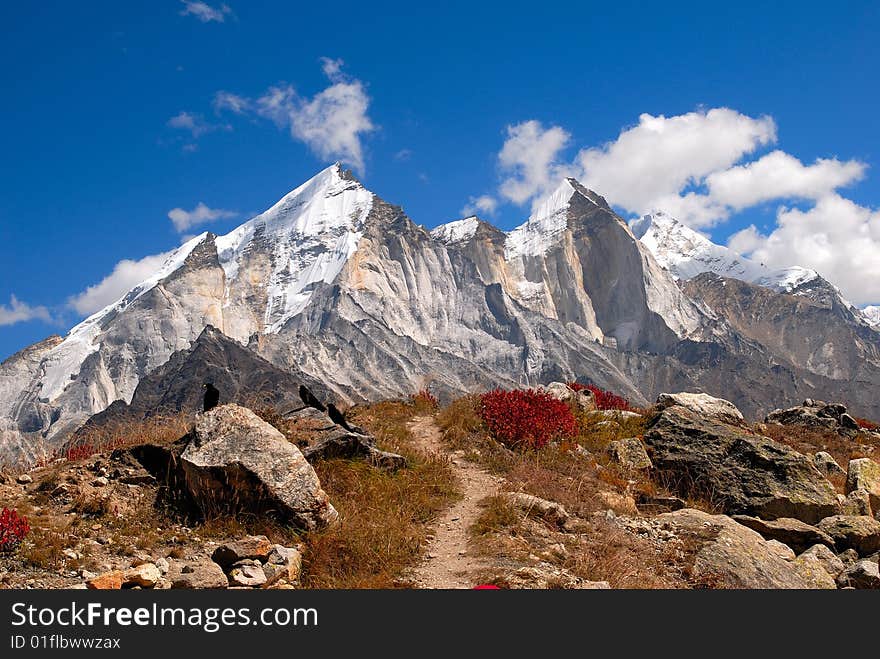 Mountain snow india pure skyhigh. Mountain snow india pure skyhigh