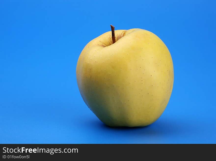 Yellow apple