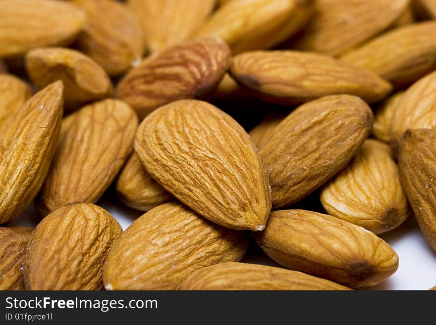 Many Nuts Almonds