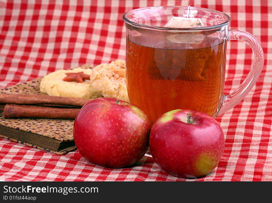 Apple Cinnamon Tea