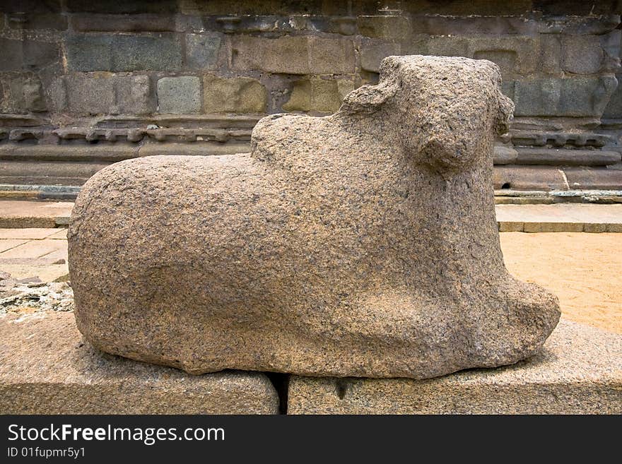 Hindu religious deity at Shore Temple, India. Hindu religious deity at Shore Temple, India