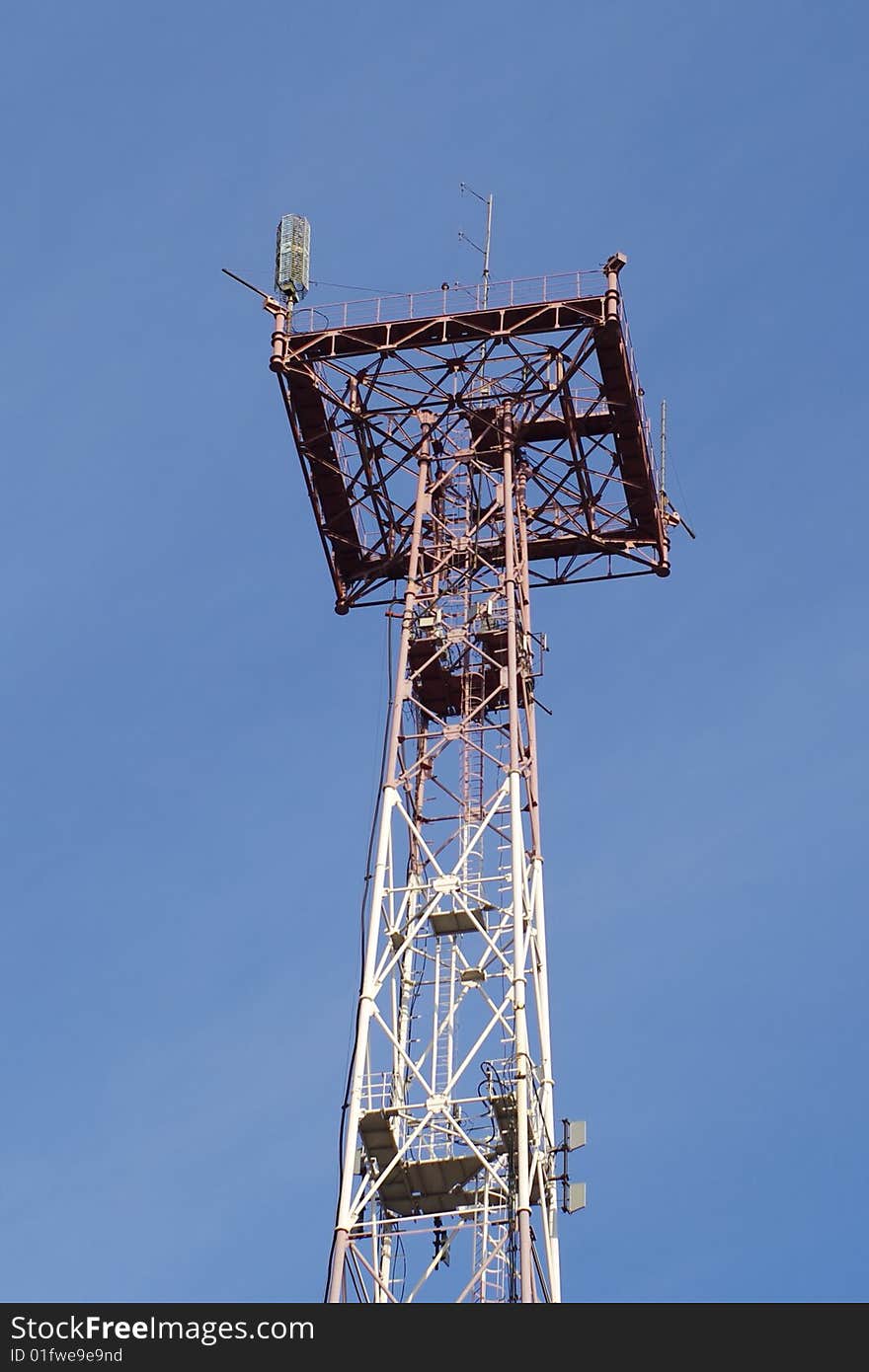 Antenna of mobil telecommunication on blu sky fone