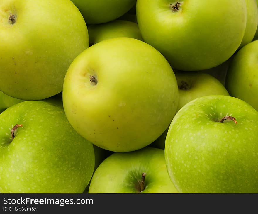 Apples green