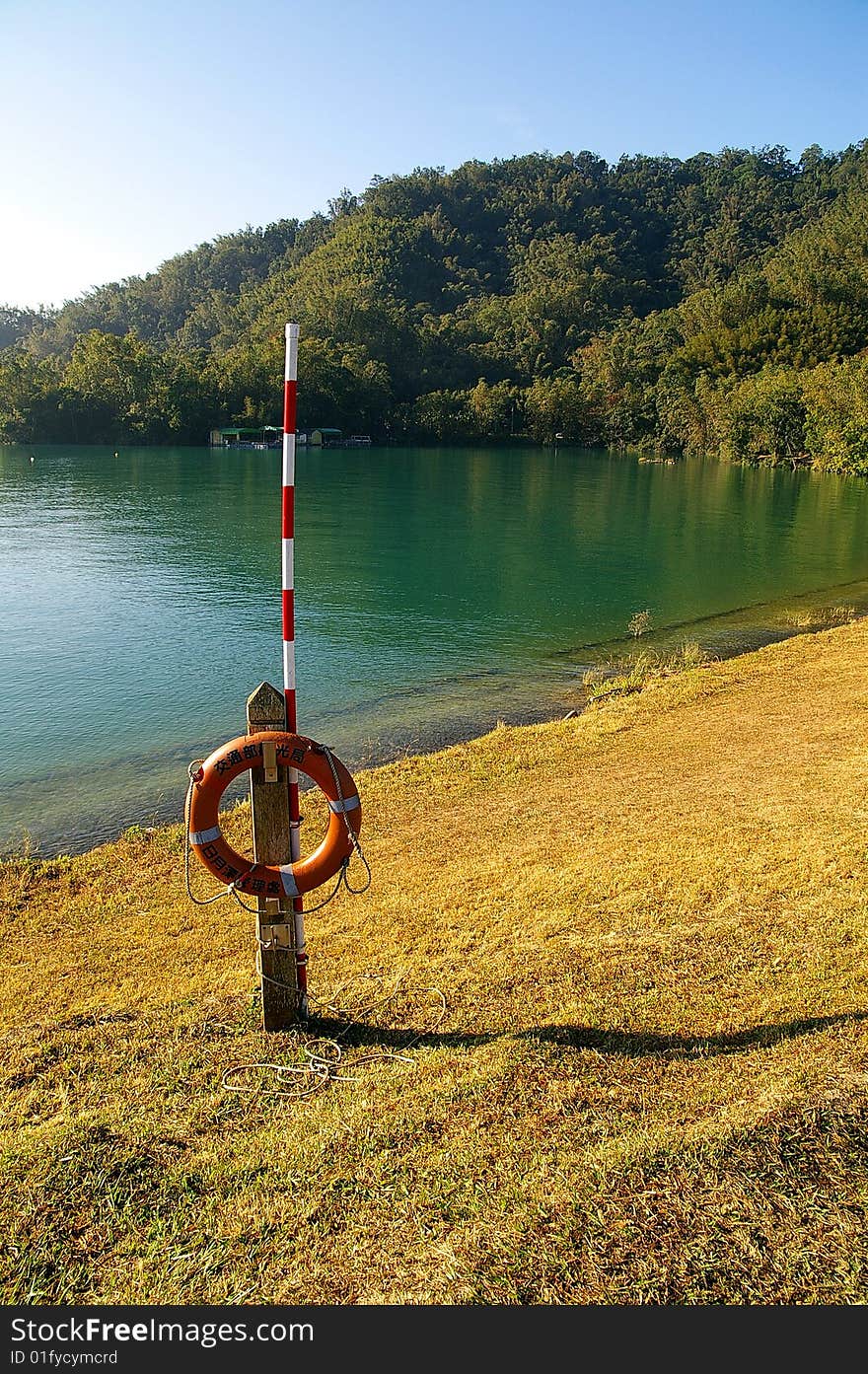 A lifebuoys in Grass lake