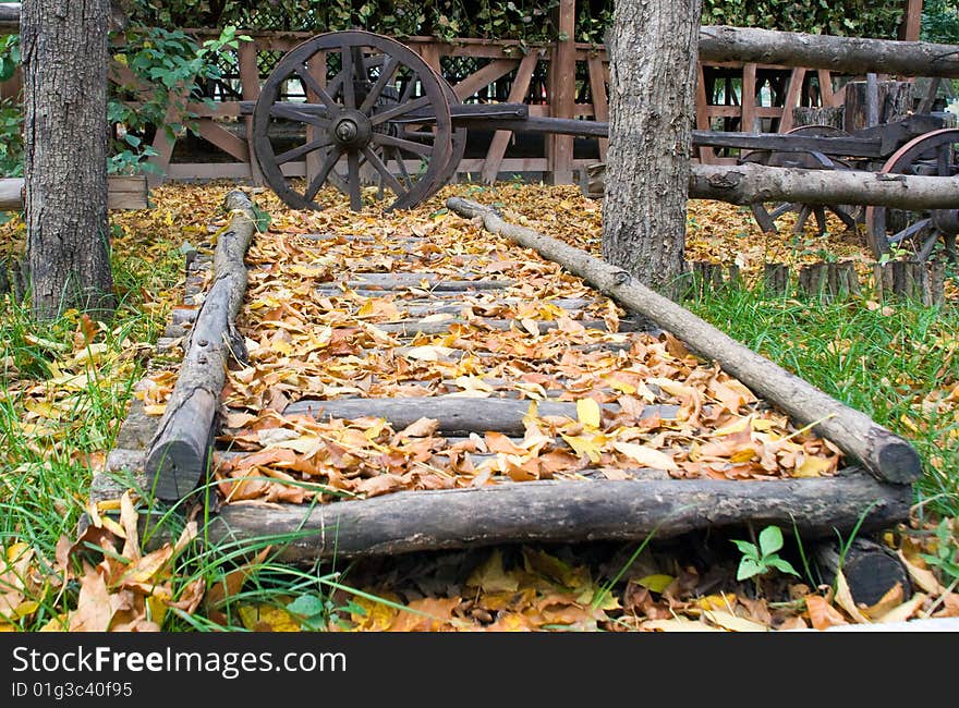 Waggon wheel in autunm park