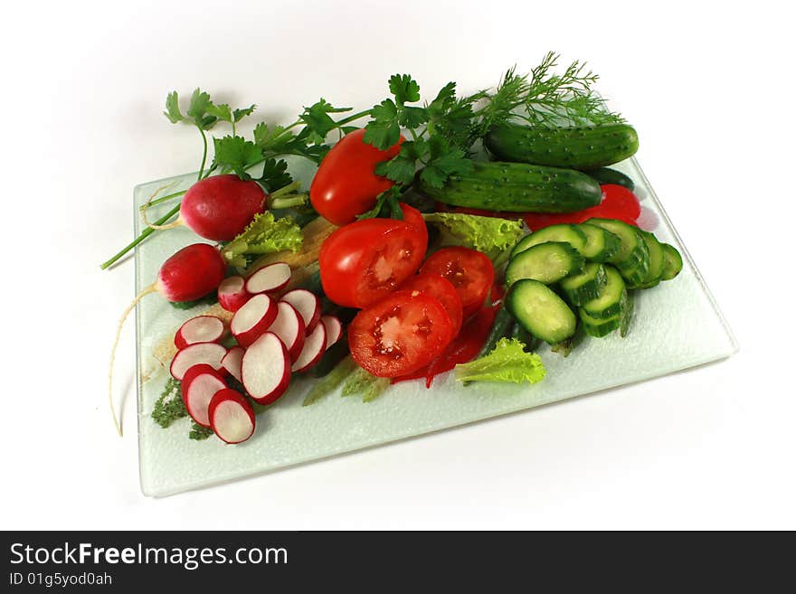 Delicious, appetizing, ripe vegetables on a razdelochnoy board