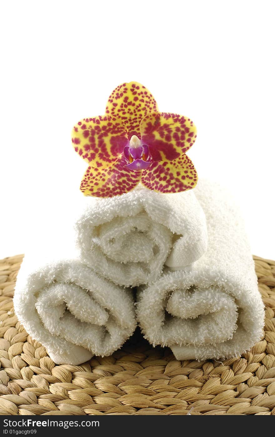 Beautiful treatment (Beautiful orchid , towel on mat