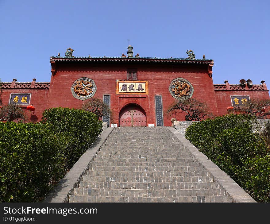 Also known as basaltic真武庙Temple, located in Hejin City three years promised西北隅Zijin Jiufeng foothills, and its状若long, it commonly known as the lead nine. Potential Habitat真武庙high and steep, three facing the air, its shape such as Island, due to post the first times are Cheongsong Cuibai Ling, purple rhyme quiet, so far the former Qianlong in the Qing-lin gang there called lying. Qing Xian Feng Wang Zhao eleven Chongwenmen agency from others in the creation of Norman Court, Chun-yang-dong when the side-lin Island title. Also known as basaltic真武庙Temple, located in Hejin City three years promised西北隅Zijin Jiufeng foothills, and its状若long, it commonly known as the lead nine. Potential Habitat真武庙high and steep, three facing the air, its shape such as Island, due to post the first times are Cheongsong Cuibai Ling, purple rhyme quiet, so far the former Qianlong in the Qing-lin gang there called lying. Qing Xian Feng Wang Zhao eleven Chongwenmen agency from others in the creation of Norman Court, Chun-yang-dong when the side-lin Island title.