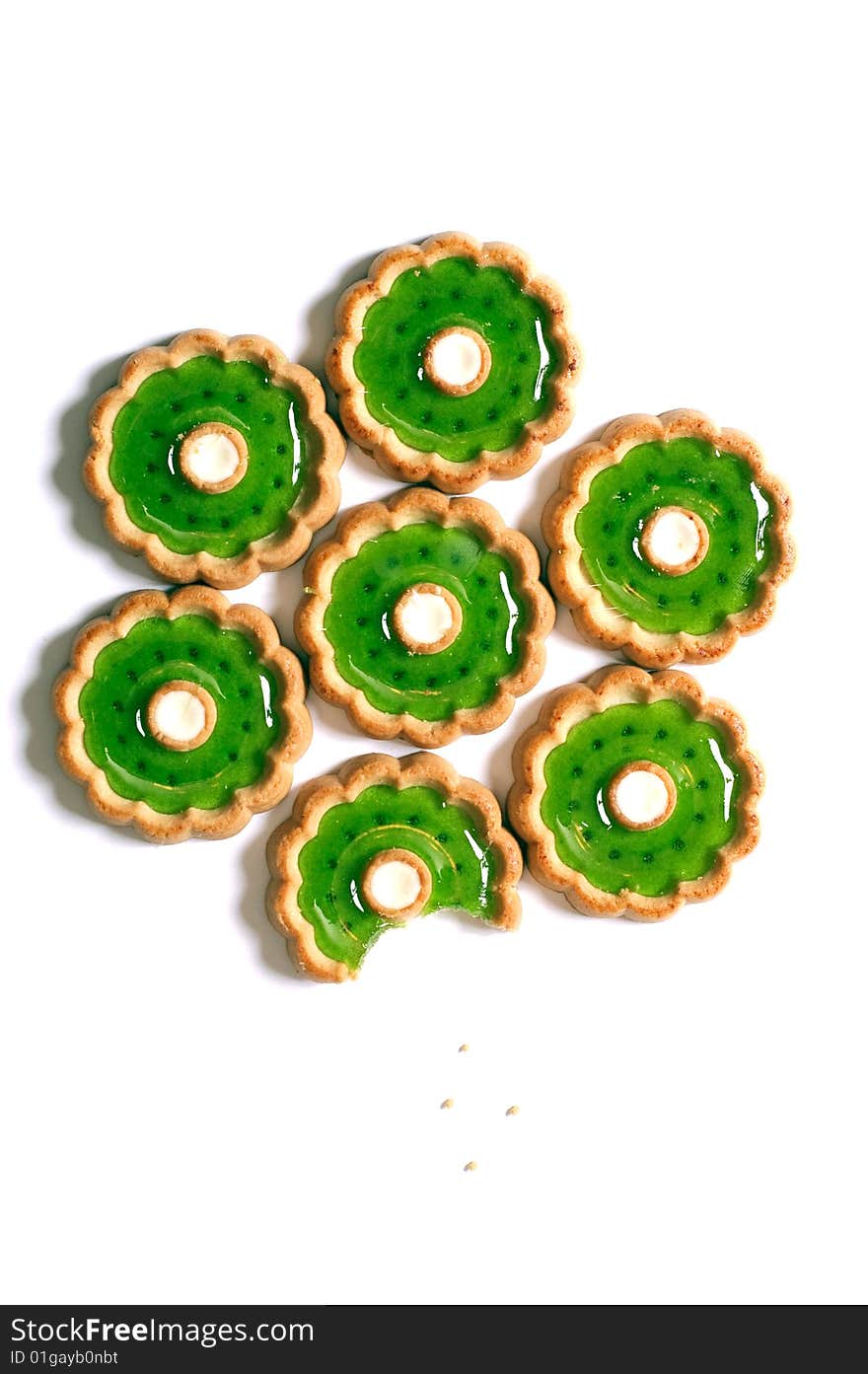 Cakes with green jelly in form of flower