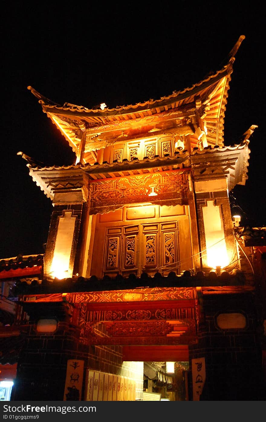 Pai-lou, pai-loo A monumental Chinese arch or gateway with one, three, or five openings; erected at the entrance to a palace, tomb, or processional.