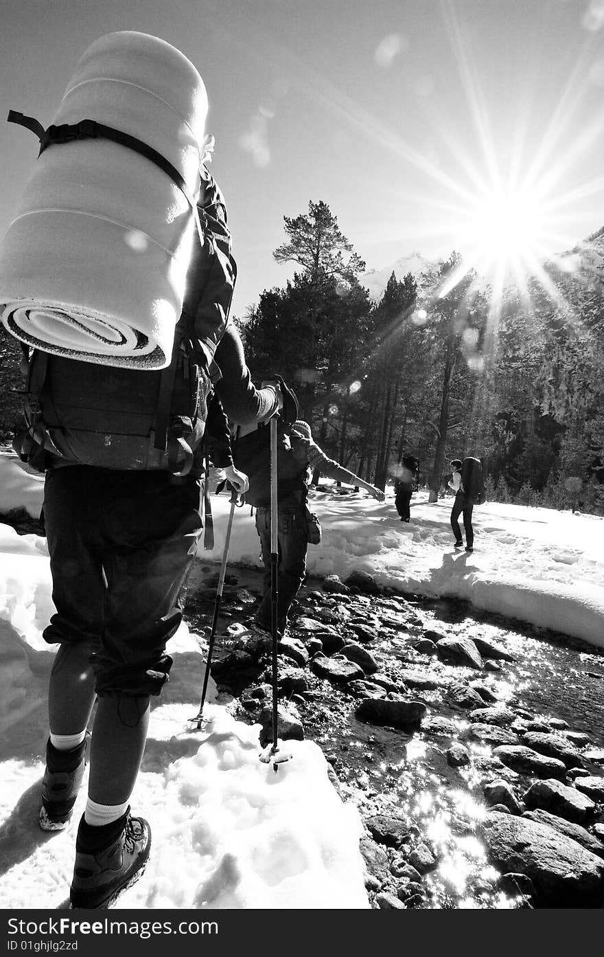 Hikers go up in mountains