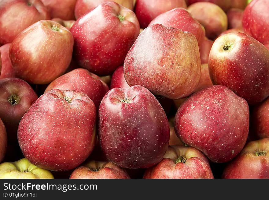 Red apples