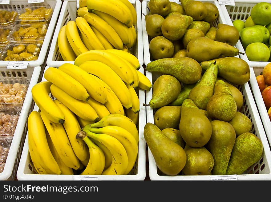 Bananas and pears