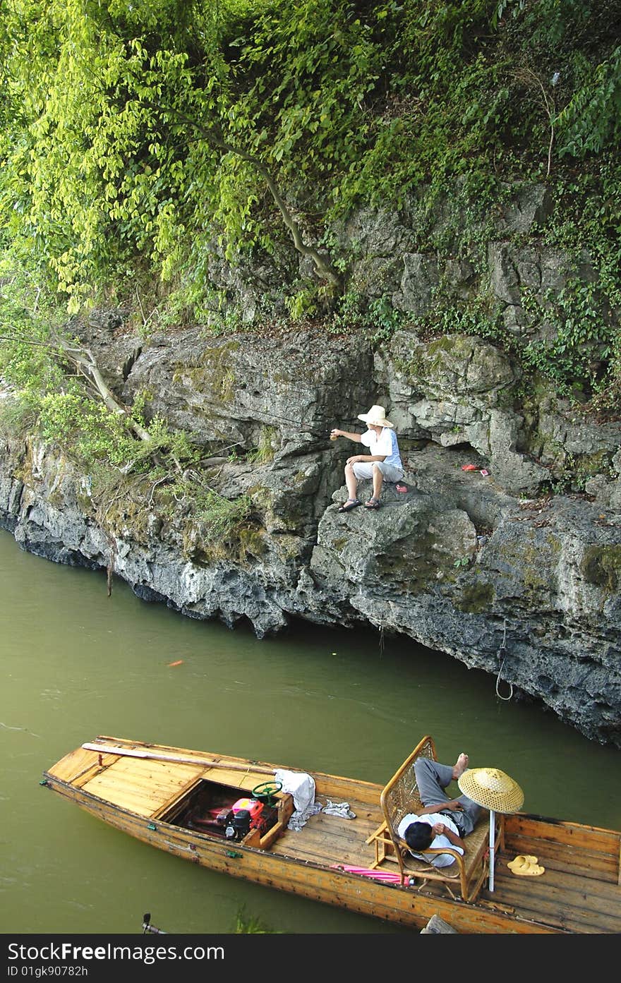 Fishing and resting on the Li river, Guilin, China