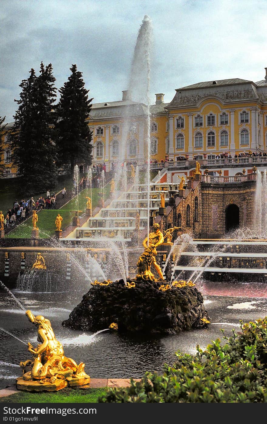 Architecture/Landscape, fountains in Peterghof