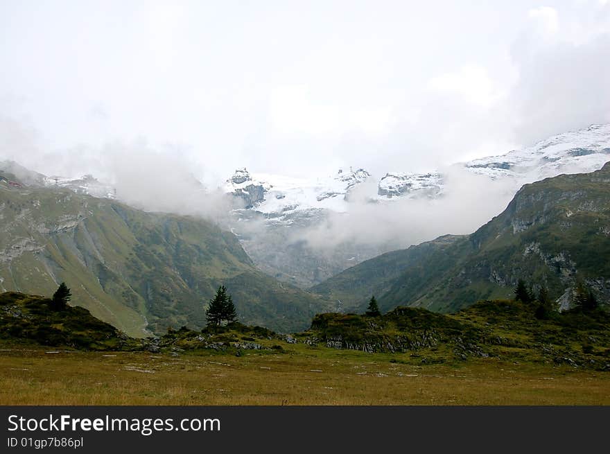 Looking at the swiss mountain Titlsi, being located at the Trübsee. Looking at the swiss mountain Titlsi, being located at the Trübsee.