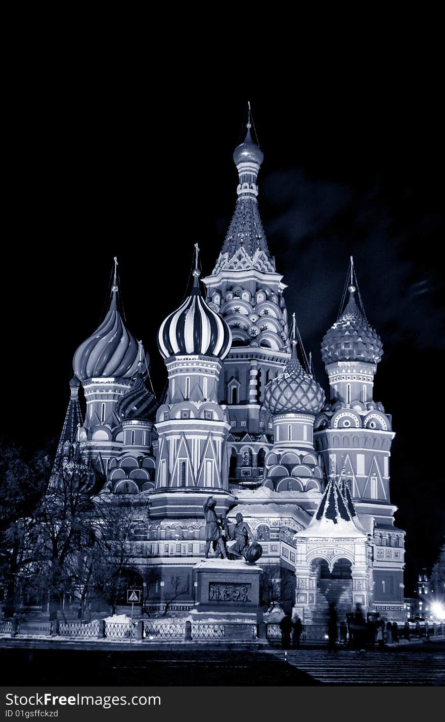 The Saint Basil's cathedral at night, Moscow