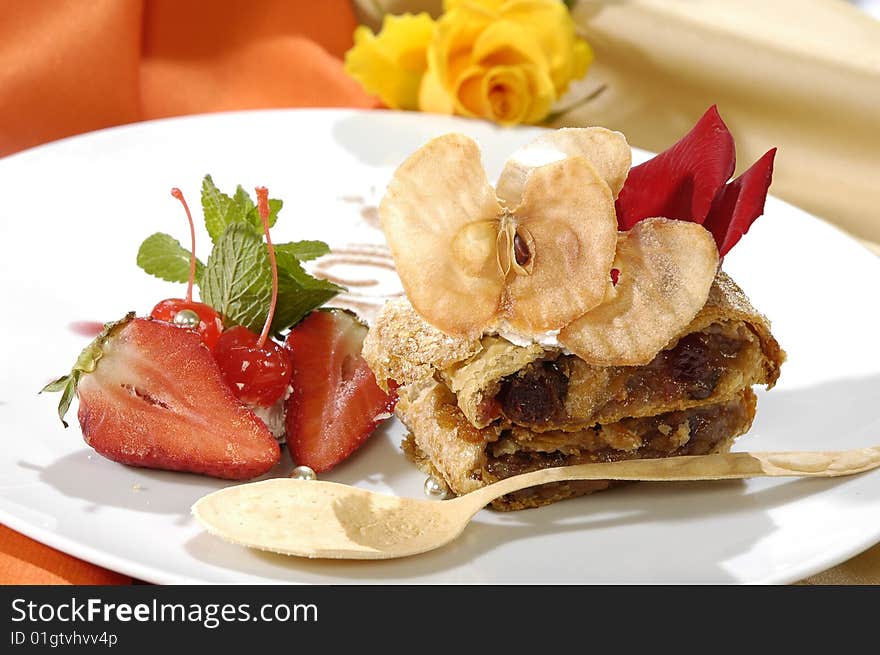 Luxurious dessert is a meat loaf with filling and saccharine fruit