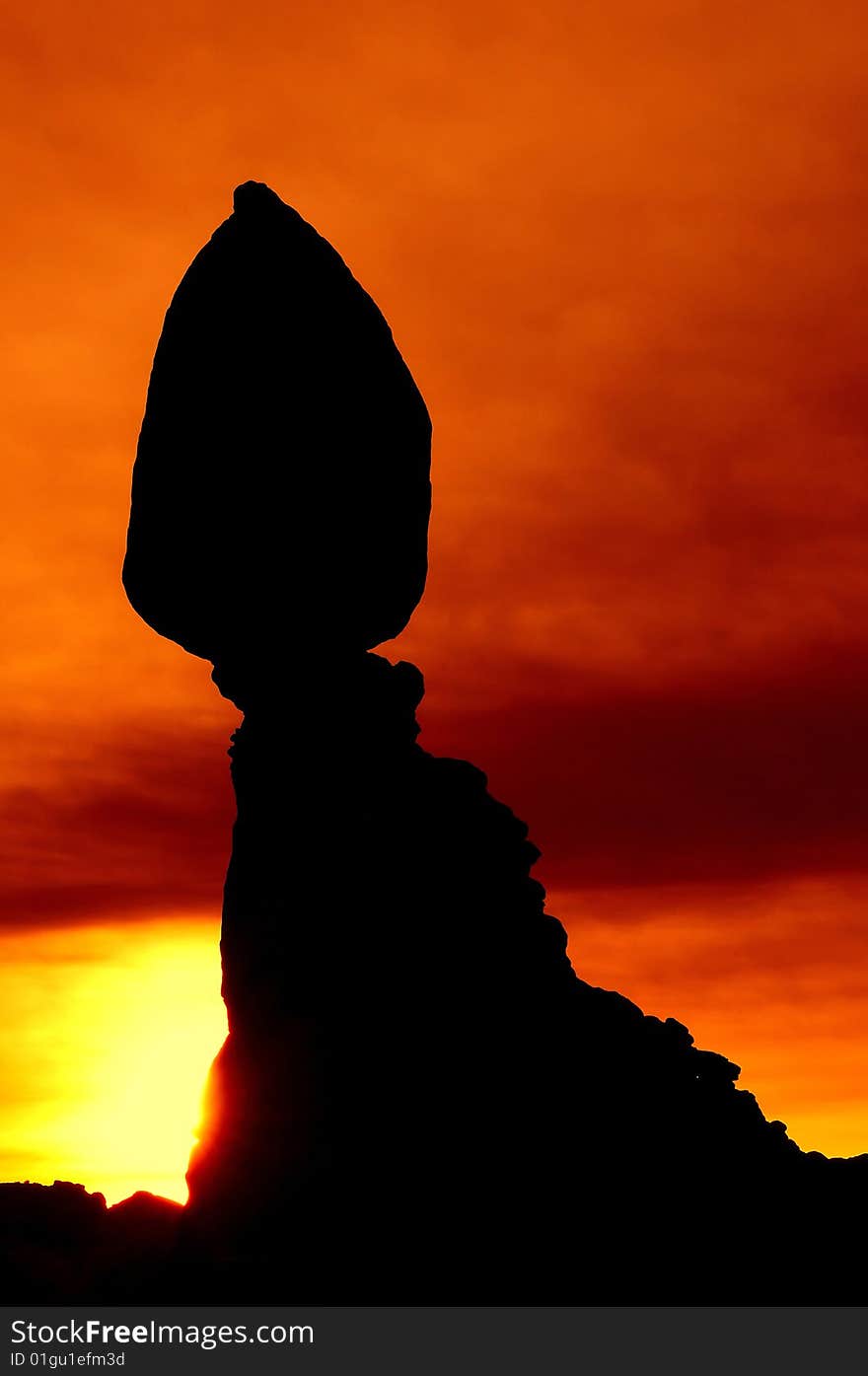 Balanced Rock at sunrise at Arches National park