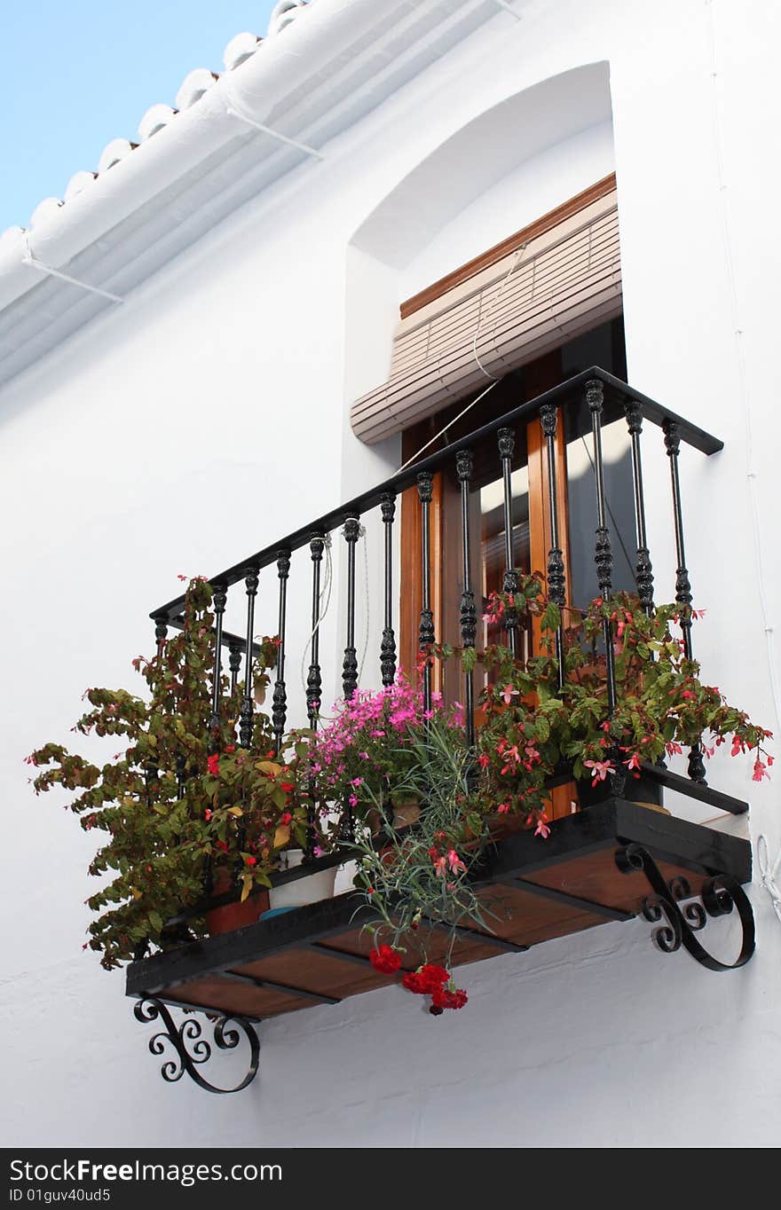 Pretty Planted Balcony ( Spain )