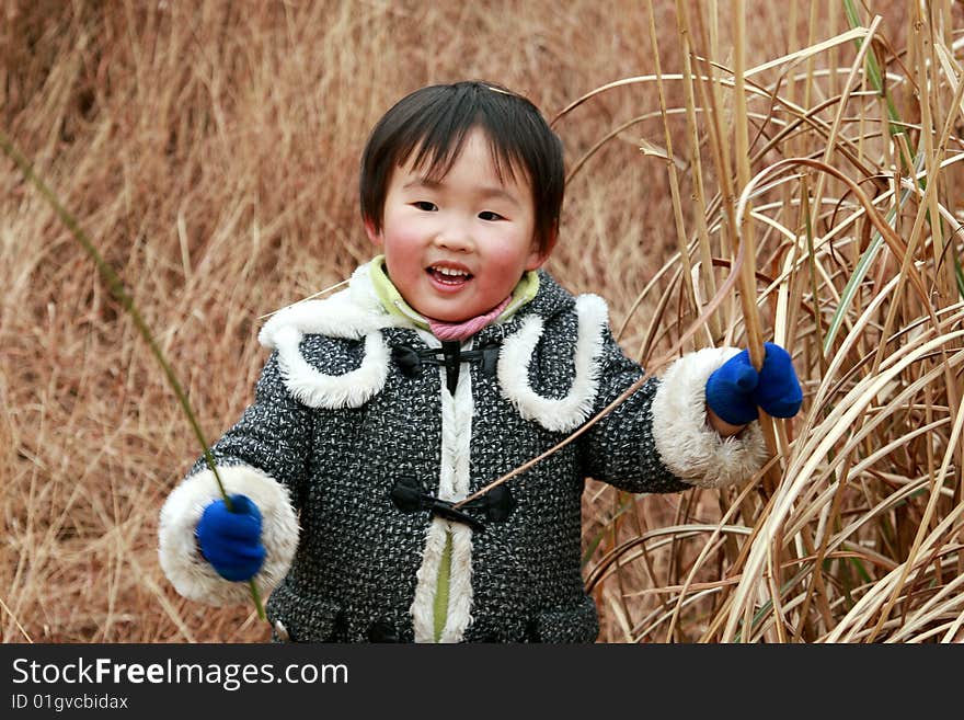 Chinese little child 
in the jieyang park