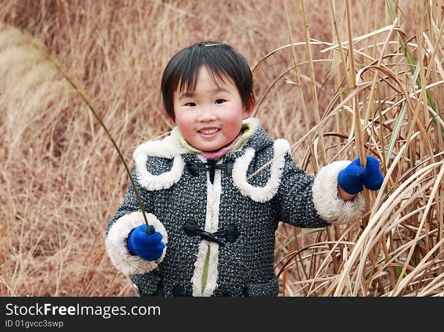 Chinese little child 
in the jieyang park