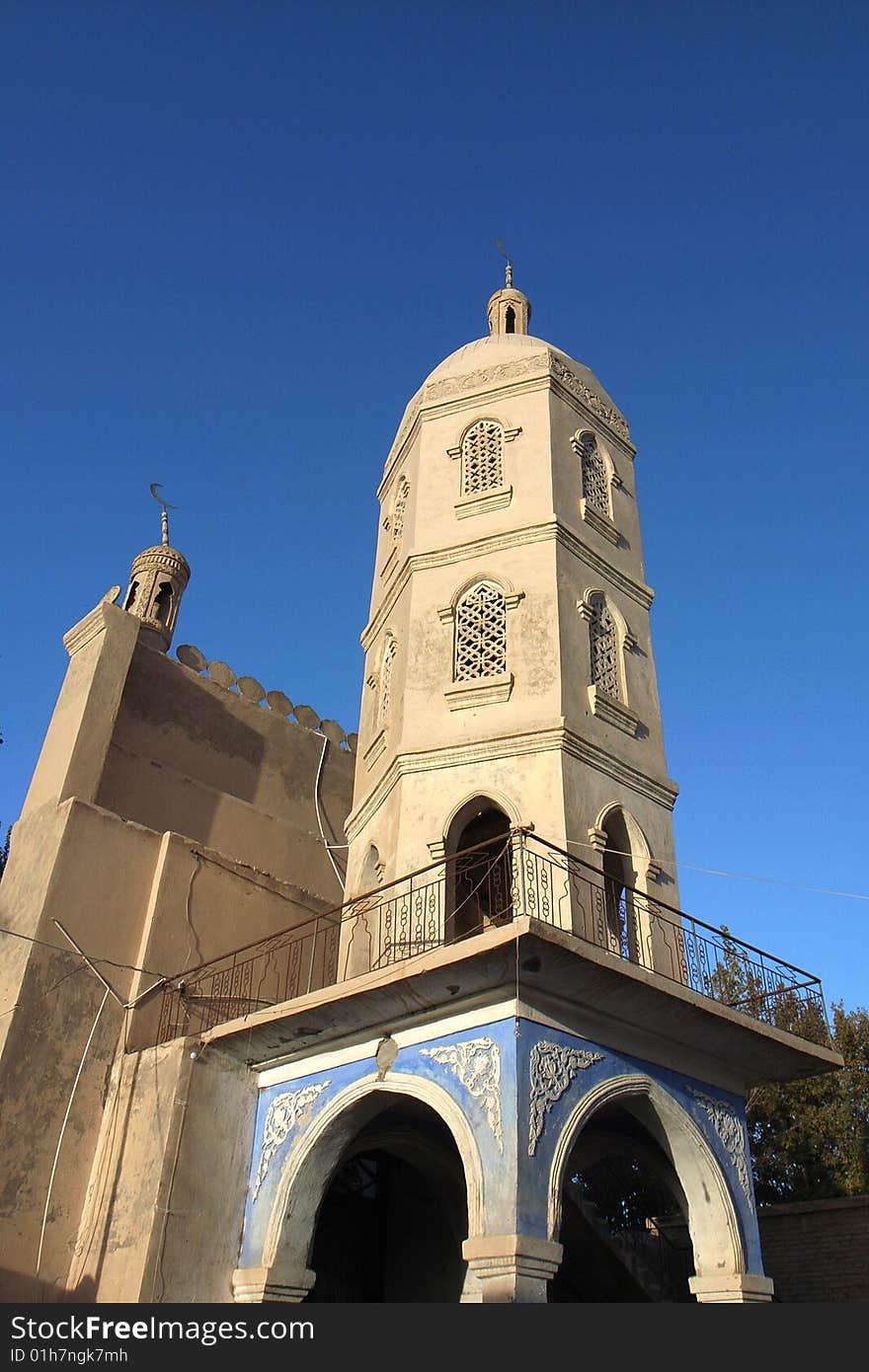 A mosque in Singkiang,China,in the early morning